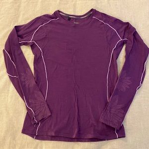 Icebreaker long sleeve midweight merino wool base layer
